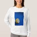 Recherche de complémentaire tshirts Gros plan