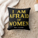 Recherche de pour des femmes coussins Drôle