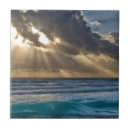 Suche nach wolke fliesen Ozean