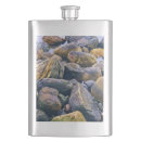 Suche nach bär und felsen flachmänner Wasser
