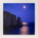 Recherche de lumière de lune puzzles Superstock