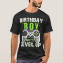 Recherche de décorations de partie tshirts Anniversaire du joueur