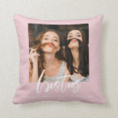 Recherche de photo rose coussins Besties