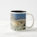 Recherche de la pyramide tasses Égyptien