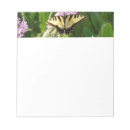 Recherche de note pourpre de fleur Papillon