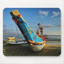 Recherche de bateau pêche tapis souris Sable