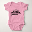 Recherche de arme feu bébé vêtements Papa