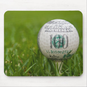 100 Dollar Golfball auf T-Shirt Mousepad