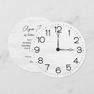 100. Geburtstagsfeier Uhr auf weiß getünchtem Holz