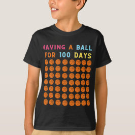 100. Schulfest mit einem Ball für 100 T-Shirt