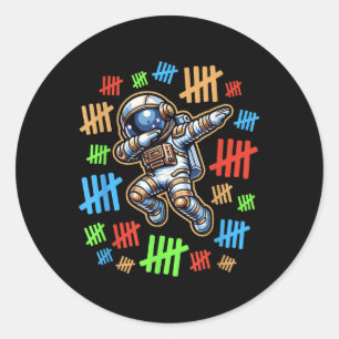 100. SchulOutfit Lehrer Boys Astronaut Runder Aufkleber
