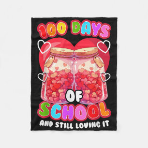 100. Schultag und noch immer lieben es 100 Tage Fleecedecke