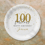 100 und fabelhafte Gold Black Birthday Party Pappteller<br><div class="desc">Diese schicke schwarz-goldene Schrift Typografie,  100 und fabelhafte Goldstars konfetti Geburtstagsparty feiert Papiertafel kann mit Ihren Geburtstagsfeierinformationen personalisiert werden. Entwickelt von Thisisnotme©</div>