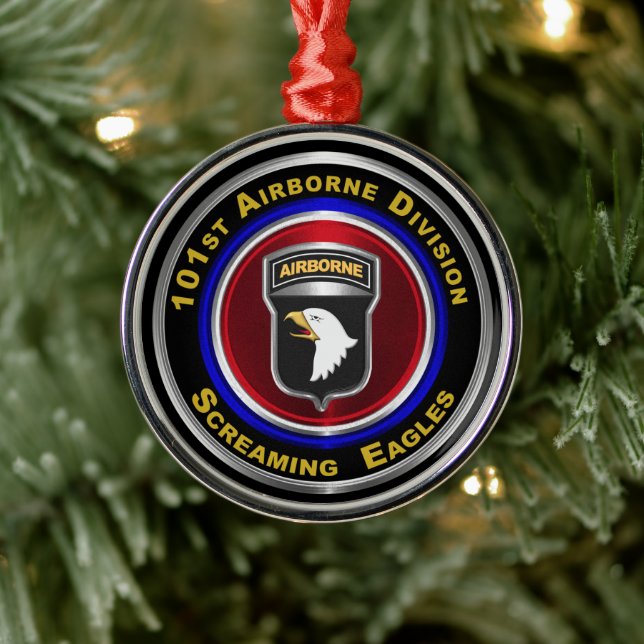 101. Im Flugzeug Division Screaming Eagles Ornament Aus Metall (Baum)