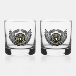 101. Im Flugzeug Division Whiskyglas
