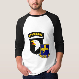 101st Im Flugzeug 502. Infanterie T-Shirt