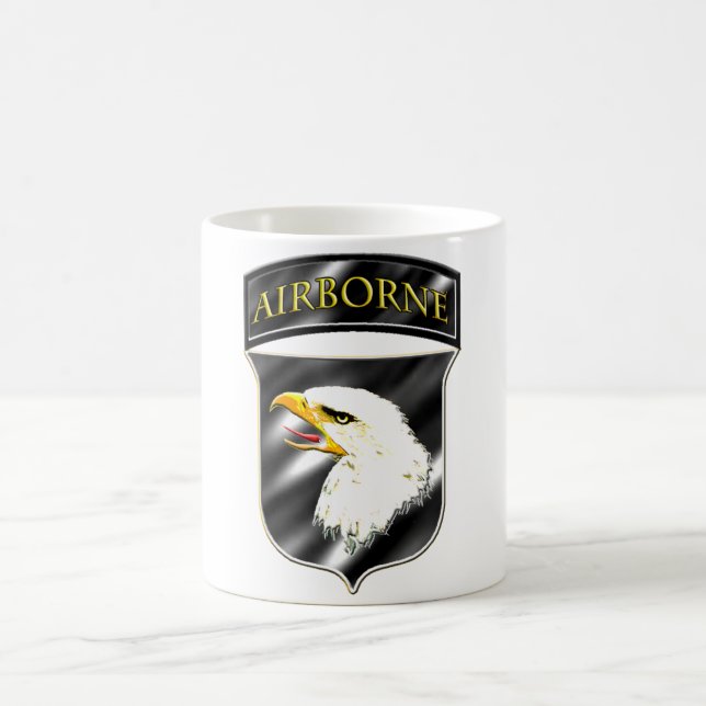 101st Im Flugzeug Abteilung Kaffeetasse (Mittel)