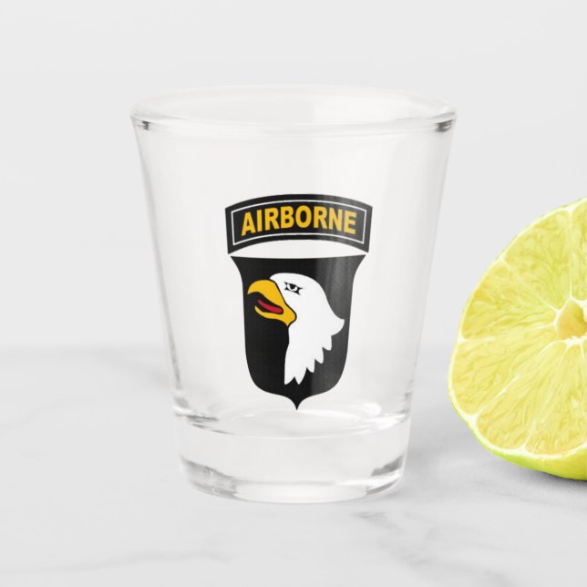 101st VERRE À LIQUEUR (Devant)