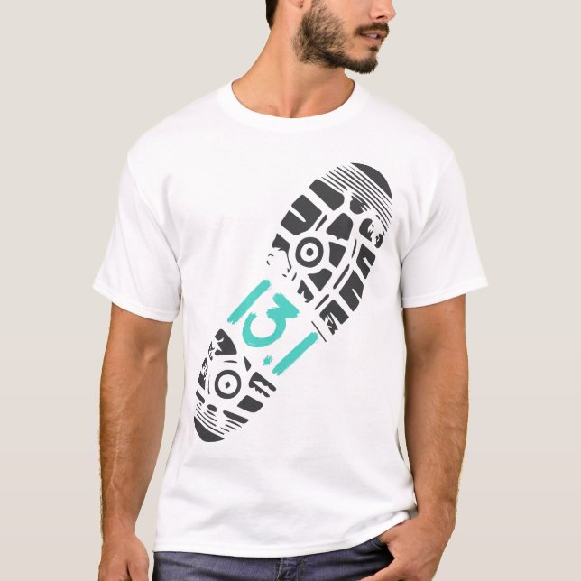 1030-131-Half-Marathon-Runner-Footprint-24961134-1 T-Shirt (Vorderseite)
