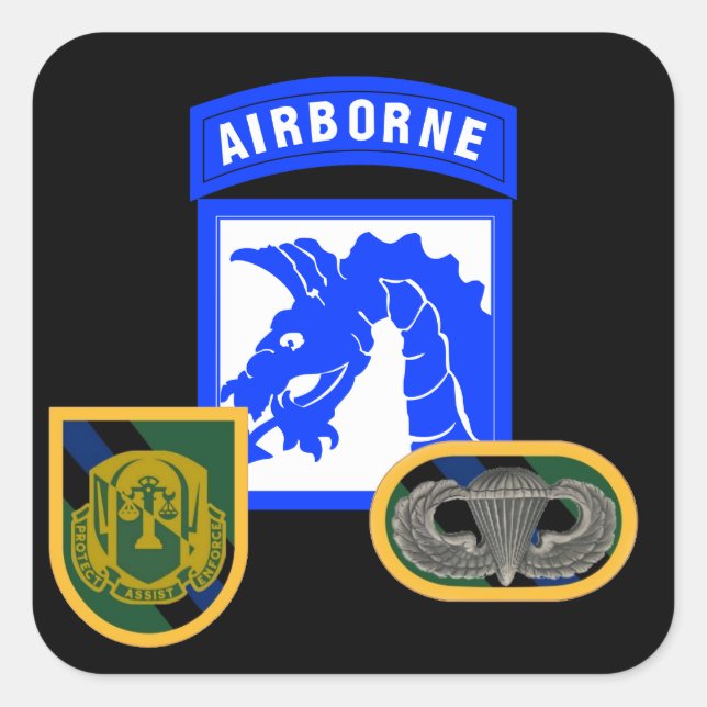 108. MILITÄRISCHE POLICE CO 18. IM FLUGZEUG STICKE QUADRATISCHER AUFKLEBER (Vorderseite)