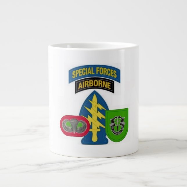 10ème Tasse d'éléphant de groupe de forces (Devant)