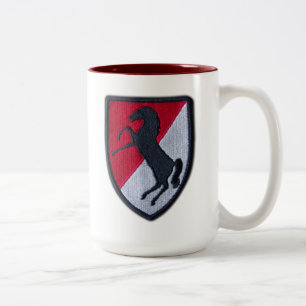 11. Gepanzerte Kavallerie-Regiment Fort Meade ACR Zweifarbige Tasse