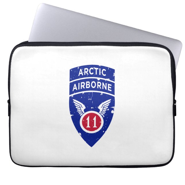 11. Im Flugzeug Abteilung "Arktische Engel" erschü Laptopschutzhülle (Vorderseite)