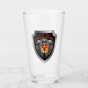 11. Luftverteidigungsschild "Zug um Kampf" Glas