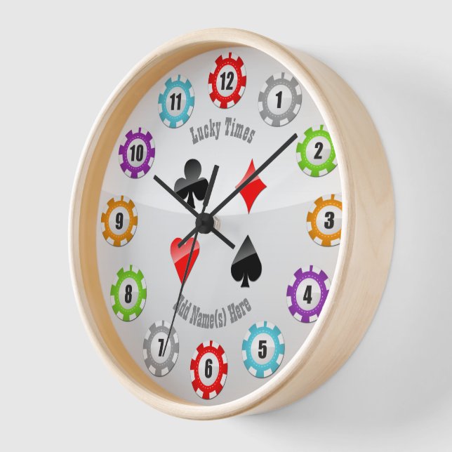 12 farbenfrohe Poker Chips und Anzüge zum Kartensp Uhr (Winkel)