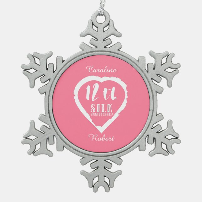 12. Hochzeitstag Seide traditionellen Schneeflocken Zinn-Ornament (Vorderseite)