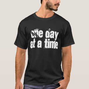 12-Schritte-Wiederherstellungs-Nüchternheits-Sloga T-Shirt