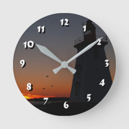 12 Zahlenoptionen - Leuchtturm-Uhr Runde Wanduhr