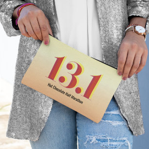 13.1 Halbmarathon mit fett gelbem roten Text Zubehörtasche