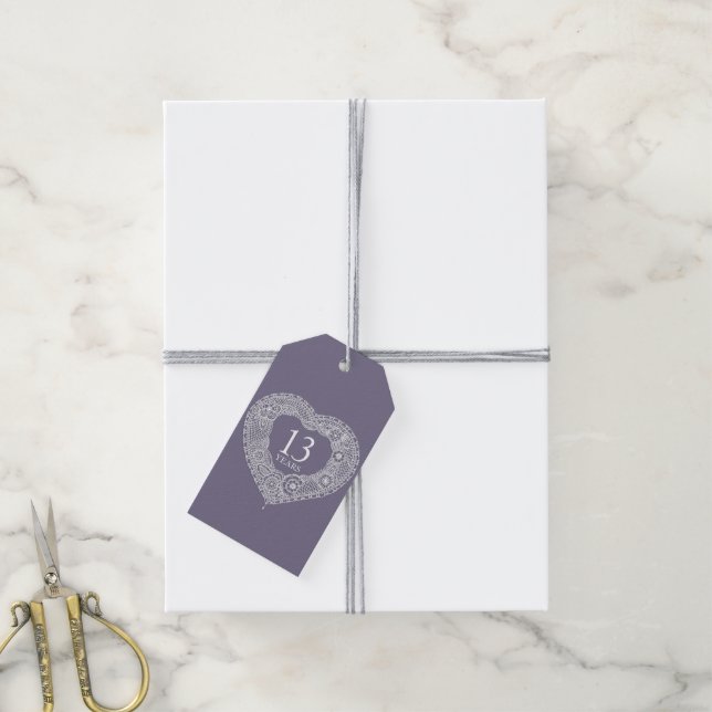 13 Jahre weiße Spitzen-Wirkmarken Geschenkanhänger (Mit Garn)