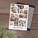 14 Foto Weihnachts Collage Minimalistisch Schwarz  Feiertagskarte<br><div class="desc">Verwenden Sie 14 quadratische Fotos mit dem Thema zentriert. Ein einfaches,  schwarz-weiß gestreiftes Design auf der Rückseite und ein minimales Design auf der Vorderseite. Wir wünschen Ihnen frohe Weihnachten und ein glückliches neues Jahr. Wenn Sie etwas bewegen möchten,  klicken Sie auf die Schaltfläche Anpassen,  um Änderungen vorzunehmen.</div>
