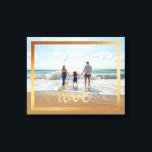 14x11 Liebe Typografie mit Goldrahmen Leinwanddruck<br><div class="desc">Imitate Gold Foil Rahmen rund um Ihre individuelle Foto Leinwand drucken mit dem Wort Liebe in schöner Kalligrafie.</div>