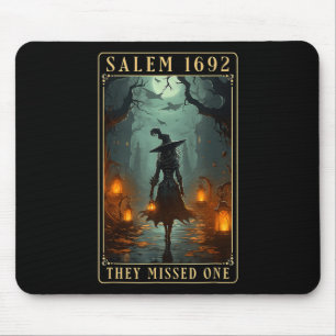 1692 fehlte eine Halloween-Hexe Mousepad