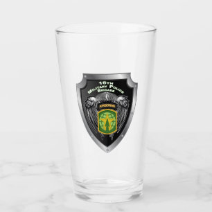 16. Brigade-Im Flugzeug Schutz der Militärpolizei Glas