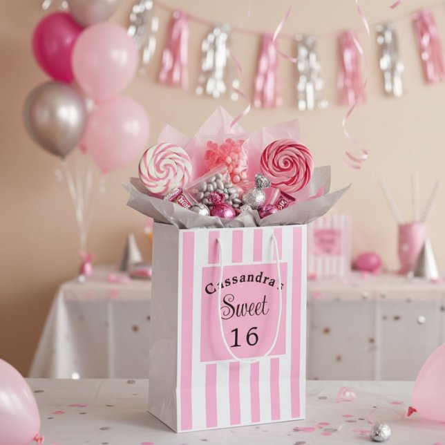 16 . Geburtstag Pink Stripe Classic Chic Mittlere Geschenktüte (Von Creator hochgeladen)