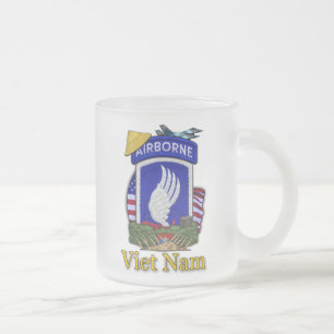 173. im Flugzeug Brigade Veteranen vietnam frostig Mattglastasse