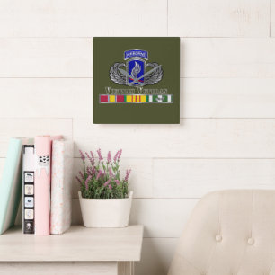 173. Im Flugzeug Brigade Vietnam Veteran Quadratische Wanduhr