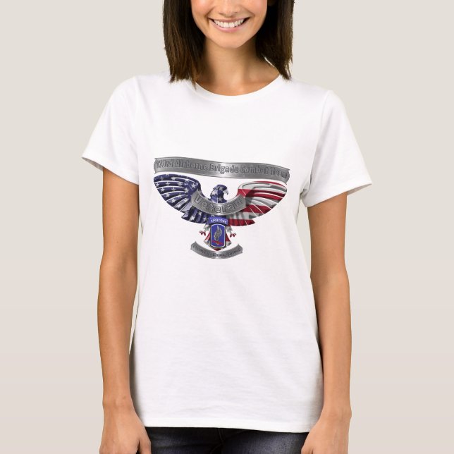 173. Im Flugzeug "Stolz, bedient zu haben" T-Shirt (Vorderseite)