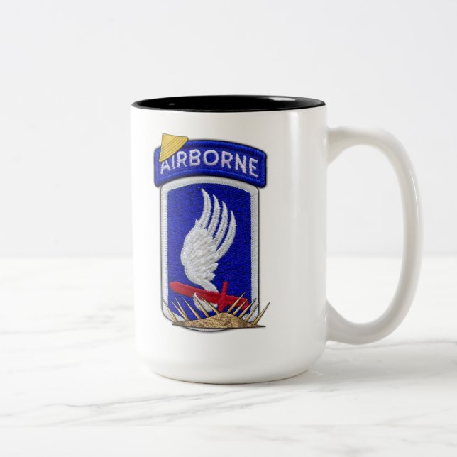173. im Flugzeug Vietnam nam Krieg untersucht Zweifarbige Tasse (Rechts)