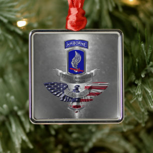 173. Veteranen der Luftlandebrigade Weihnachten Ornament Aus Metall