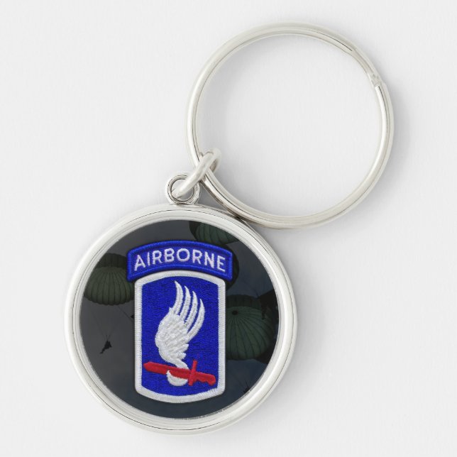 173rd Im Flugzeug Schlüsselanhänger (Vorne)