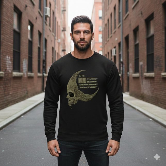 1776 American Flag Skull Crescent Moon T-Shirt Sweatshirt (Von Creator hochgeladen)