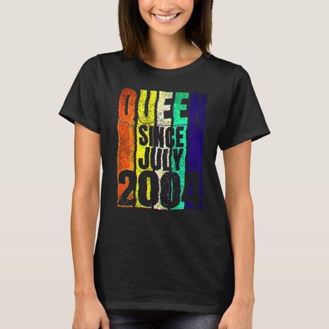 17th Birthday Woman Quarantined Queen Since July 2 T-Shirt (Vorderseite)