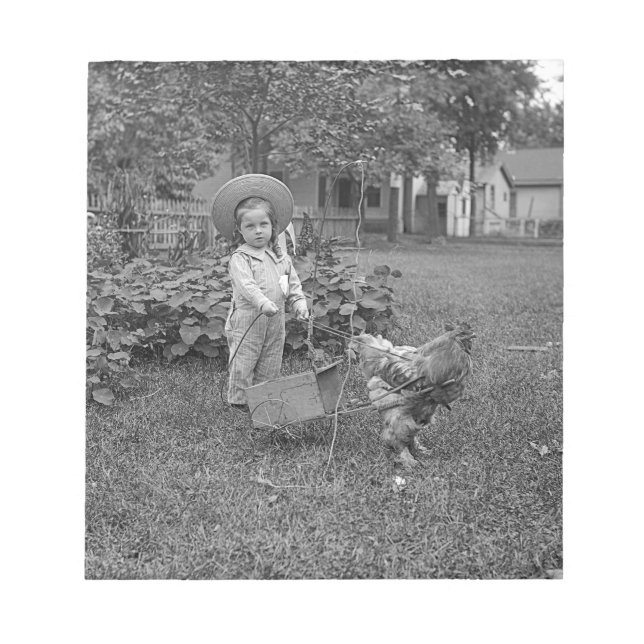 1880er Jahre Adorable Girl and Rooster Cart im Gar Notizblock (Vorderseite)