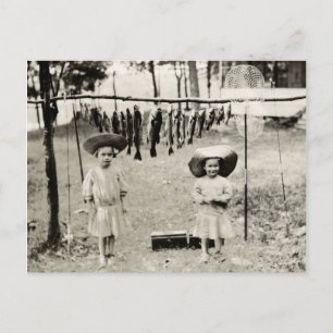 1890 Girls Fishing Postkarte