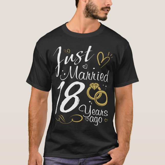18. Hochzeitsfeier. Nur verheiratet 18 Jahre alt T-Shirt (Vorderseite)